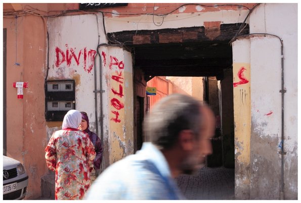 Marrakesh street exchange -16